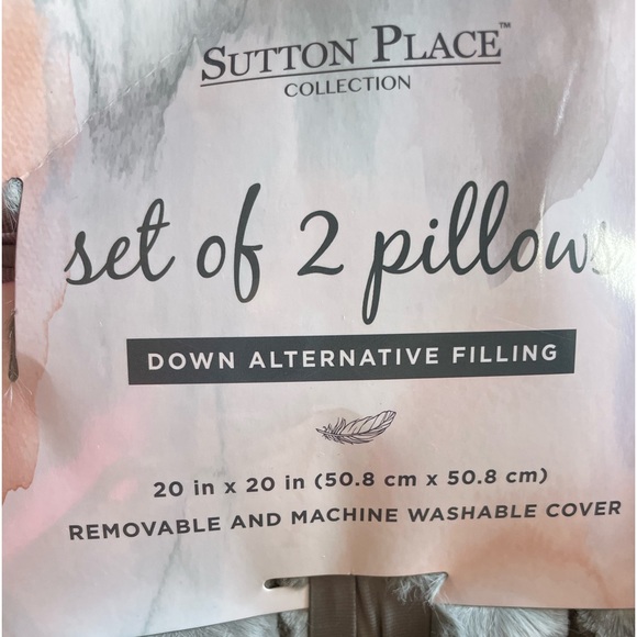 🎉HP🎉 Set of 2 Luxurious, plush faux fur accent pillows! Super soft & comfy! - Picture 7 of 13